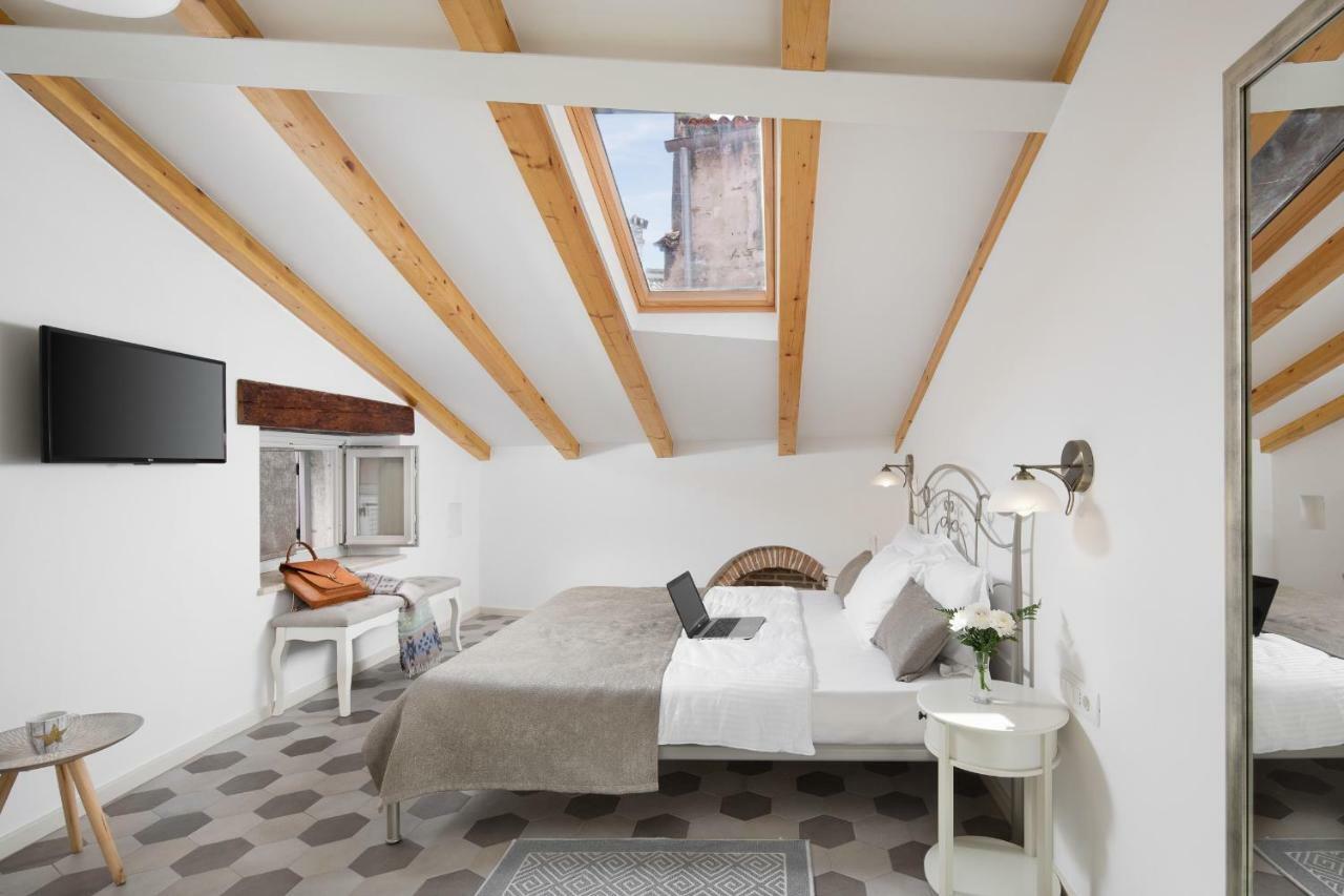 Noemi'S Rooms Rovinj Ngoại thất bức ảnh
